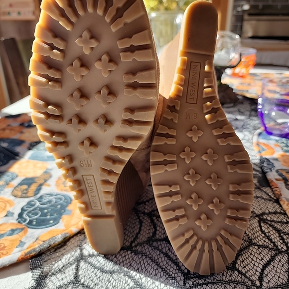 NEW Nine West Wedge Ankle boots, sherpa lined, Sz 8.5 - Picture 10 of 10